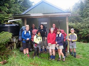 Image of uru09atpakihihut.jpg