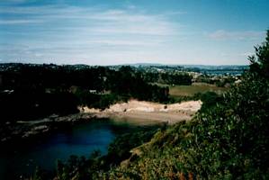 Image of waiheke03wbay.jpg