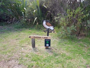 Image of waihekemar201g.jpg