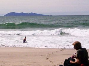 Image of waihibeachmar06bphomungaswim.jpg