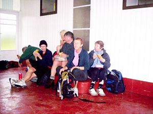 Image of waihibeachmar06dhlunch.jpg