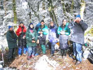 Image of waikareiti05snowgroup.jpg
