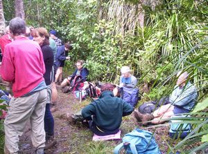 Image of waitakerejune05lunch5.jpg