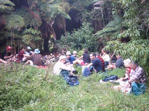 Image of waitomo04tawaraulunch.jpg