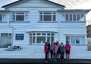 Image of wellingtonapr25b.jpg